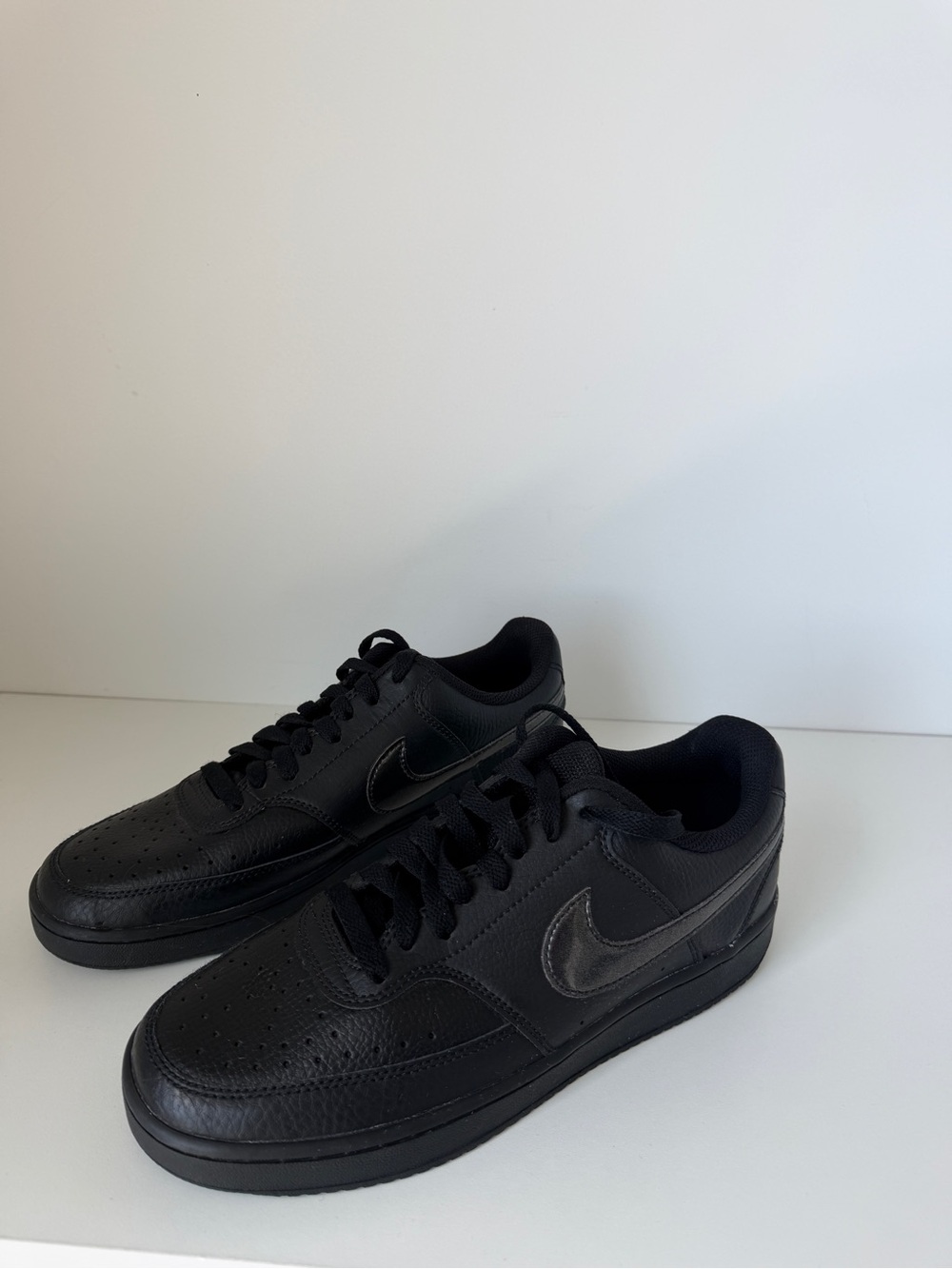 Nike Black Men's Low-Top Leather Sneakers